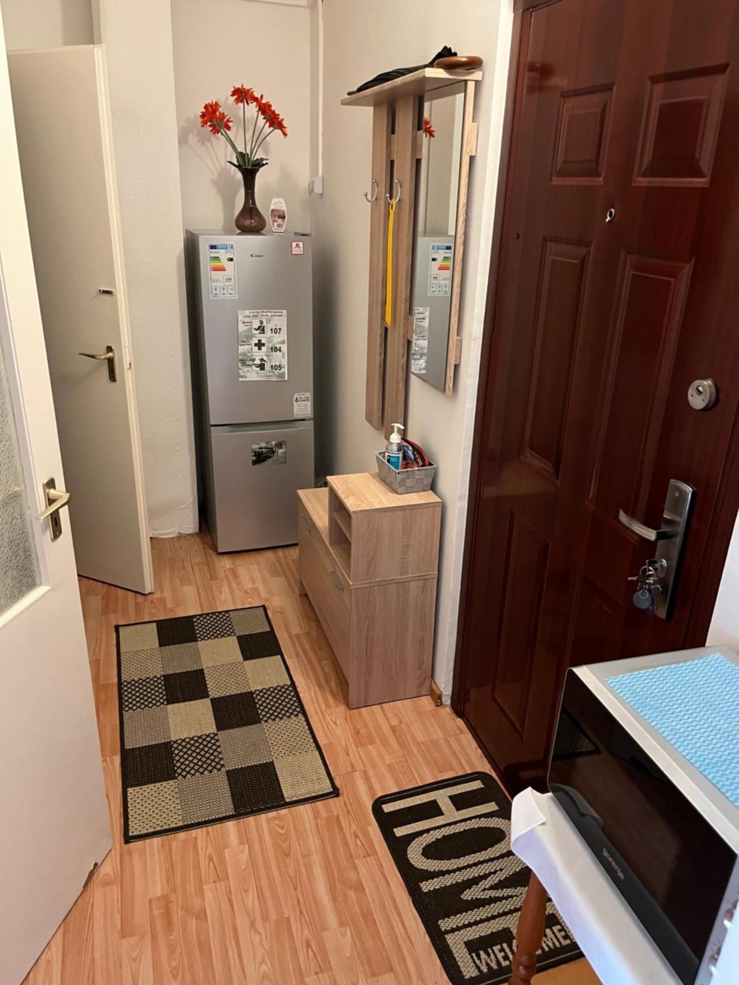Var Apartman Мішкольц Екстер'єр фото